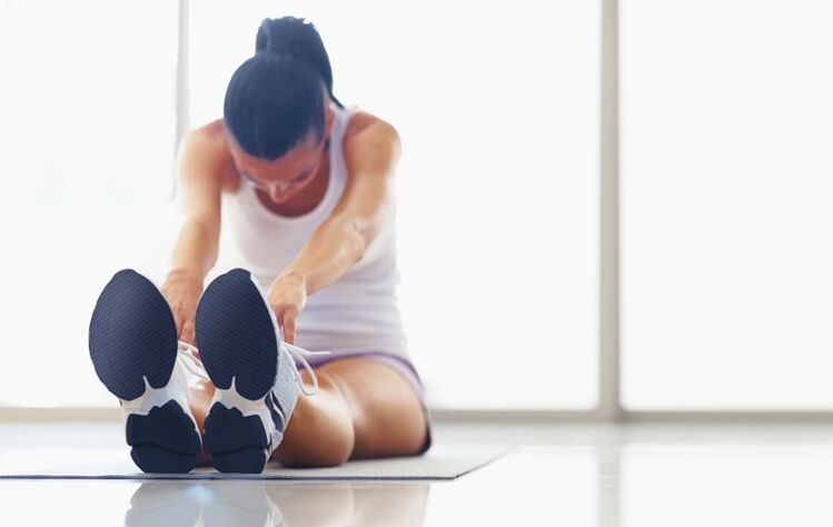 Échauffez-vous avant les exercices d’augmentation mammaire